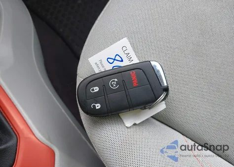 2016 Jeep Renegade Latitude z USA, uszkodzony, nr VIN ZACCJBBT7GPD74784